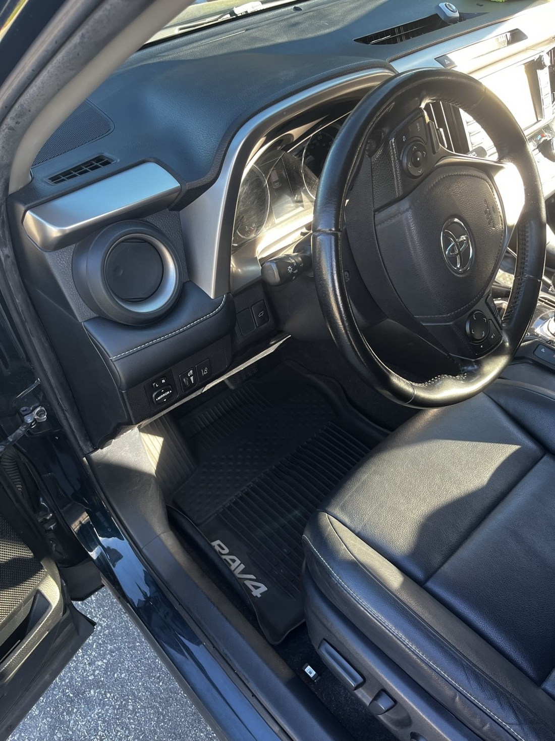 Toyota RAV4 interior after detailing