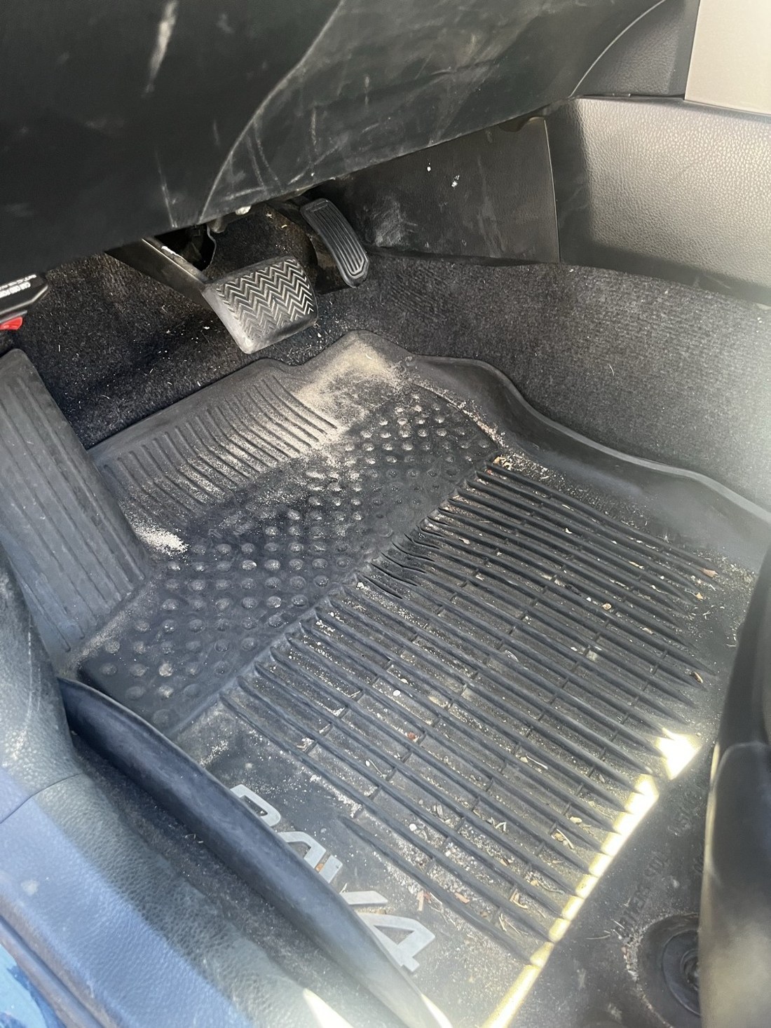 Toyota RAV4 interior before detailing